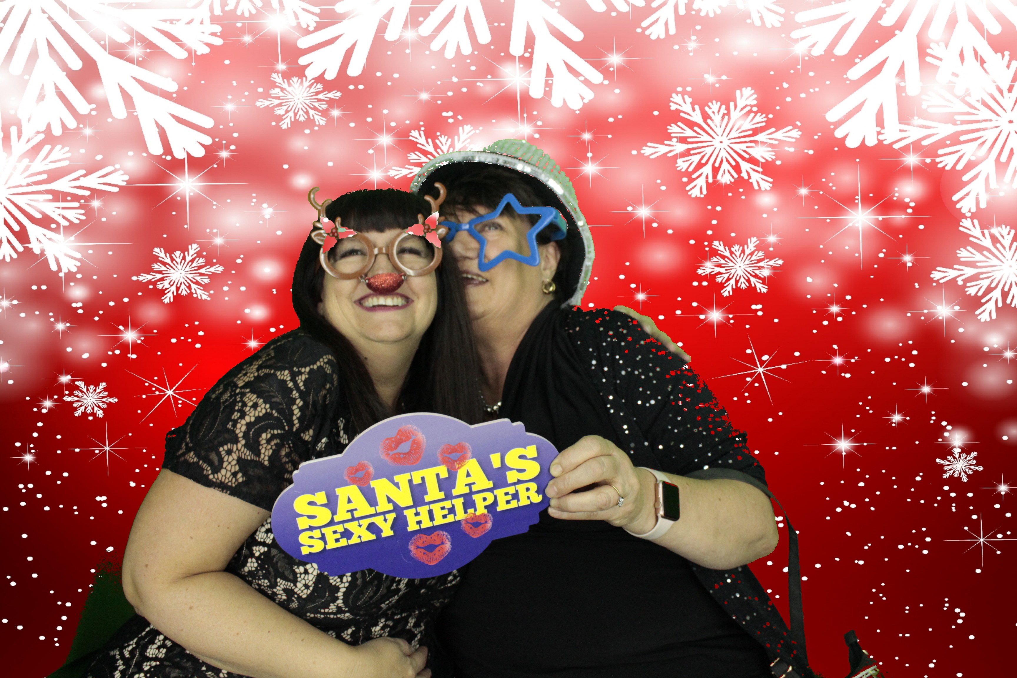 Ocean Network Express Christmas Party 2019 | View more photos from the event at gallery.myphotoboothexperience.co.uk/u/MyPhotoBoothExperienceLtd/Ocean-Network-Express-Christmas-Party-2019